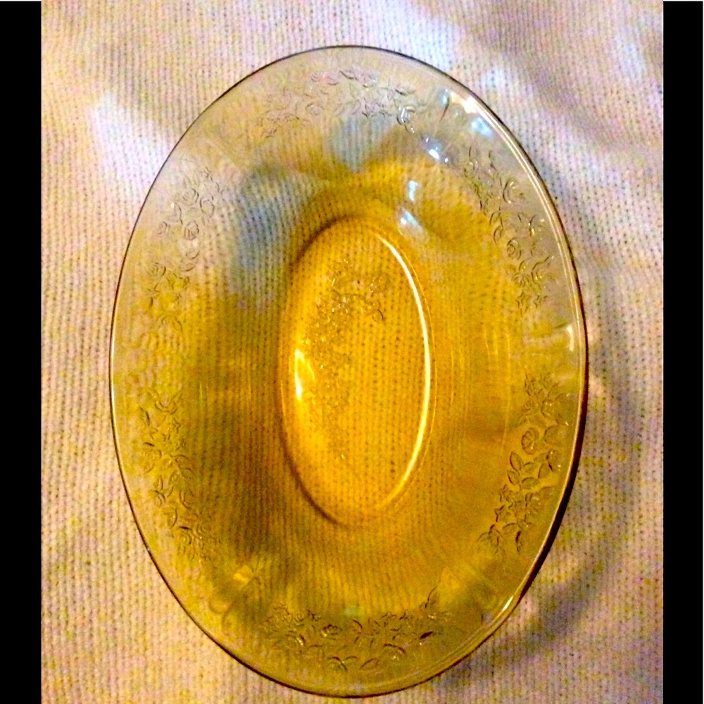 Vintage Federal glass Cabbage Rose amber bowl